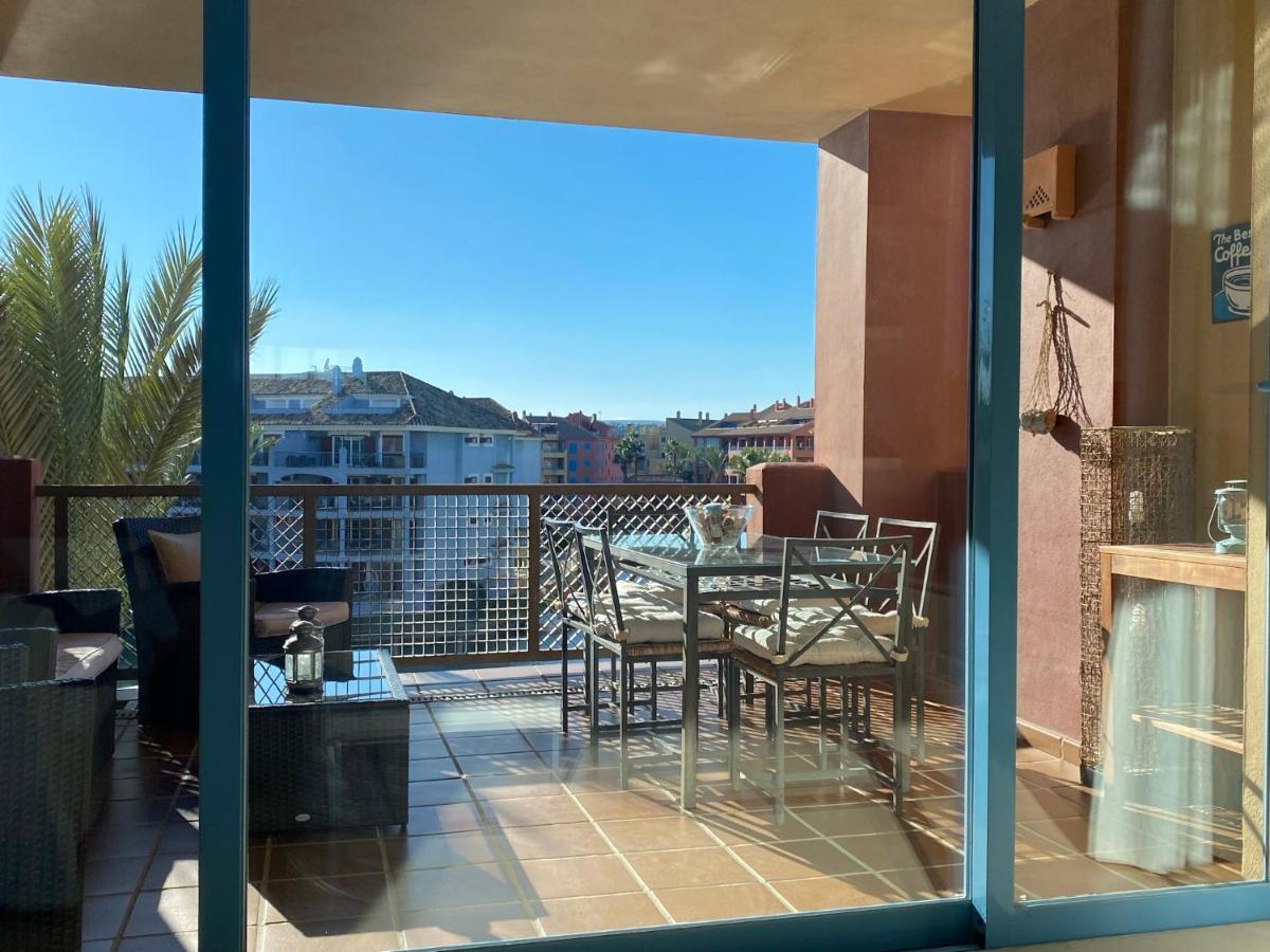 Apartamento Con Terraza Sobre La Marina De Sotogrande São Roque Exterior foto