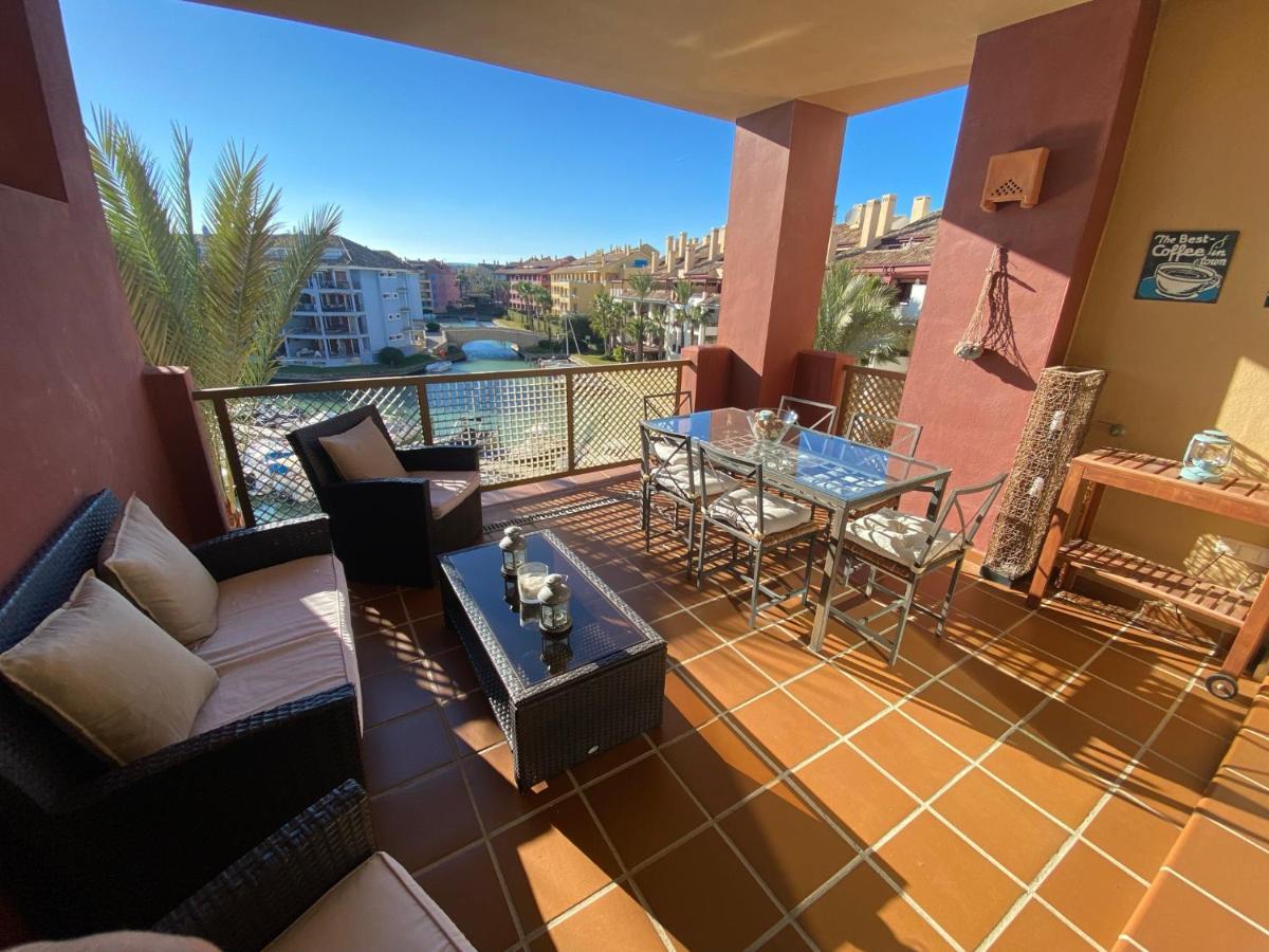 Apartamento Con Terraza Sobre La Marina De Sotogrande São Roque Exterior foto