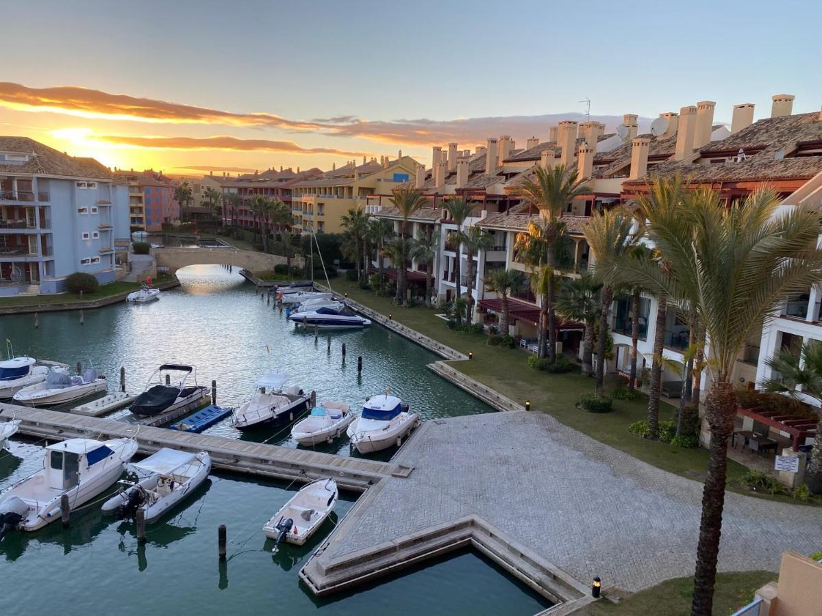 Apartamento Con Terraza Sobre La Marina De Sotogrande São Roque Exterior foto