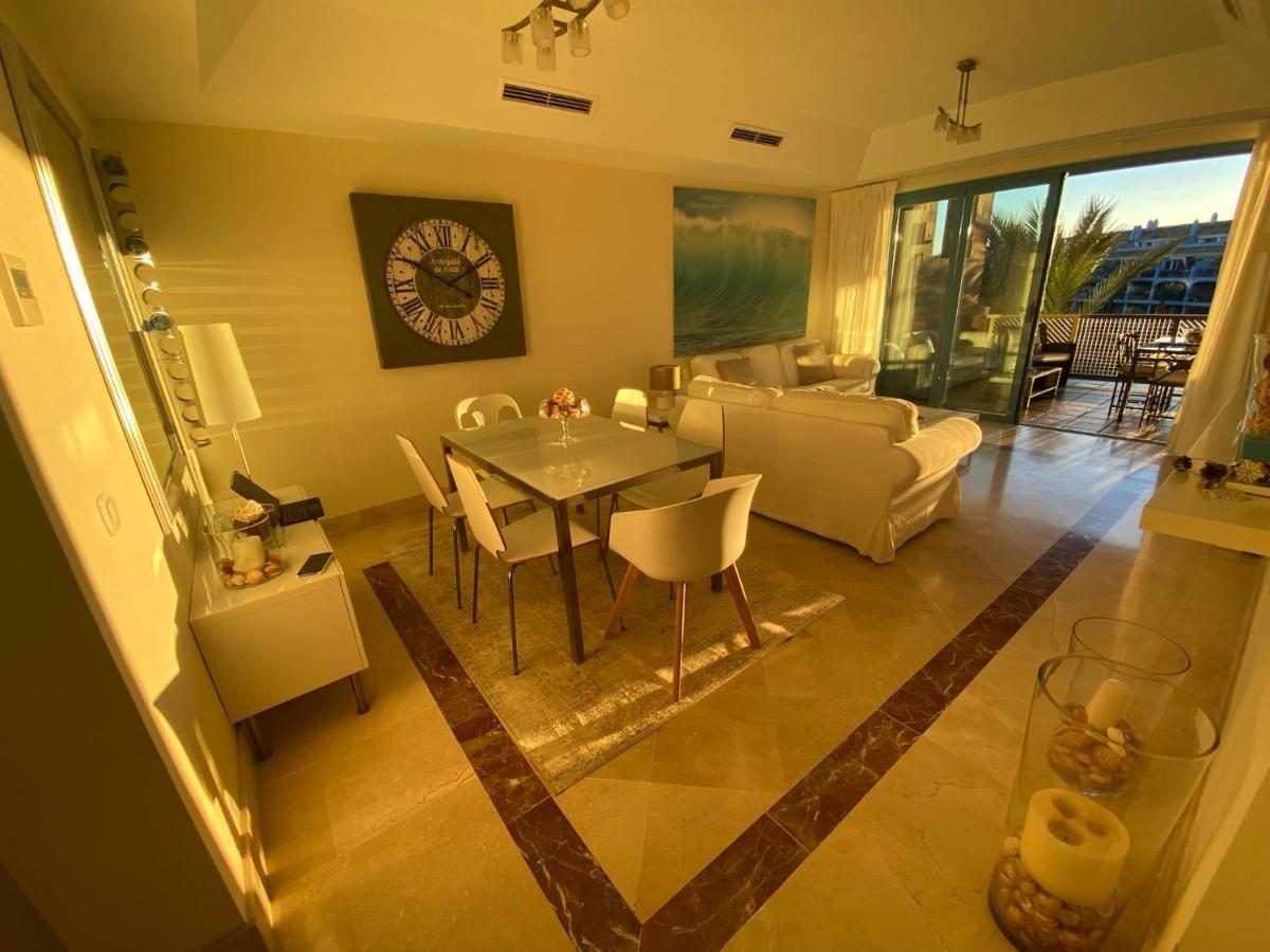 Apartamento Con Terraza Sobre La Marina De Sotogrande São Roque Exterior foto