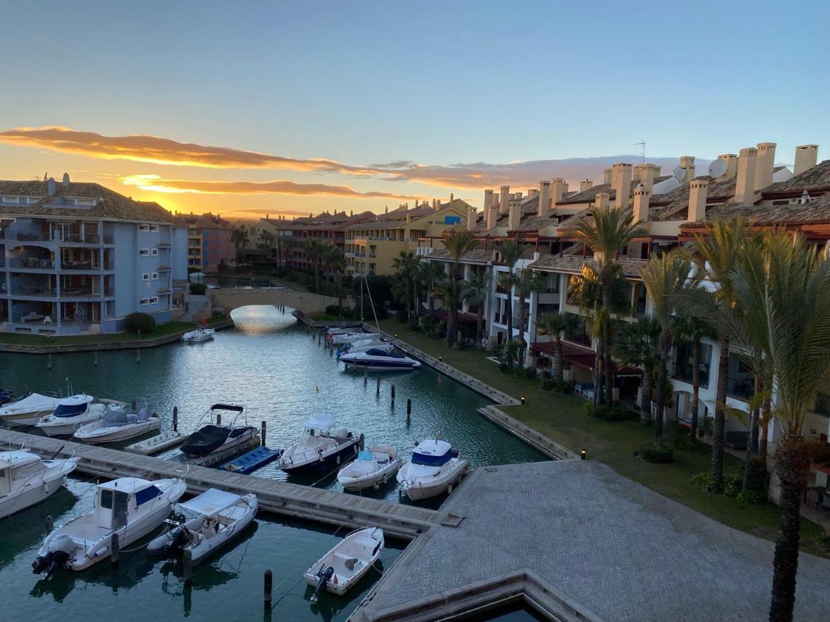 Apartamento Con Terraza Sobre La Marina De Sotogrande São Roque Exterior foto