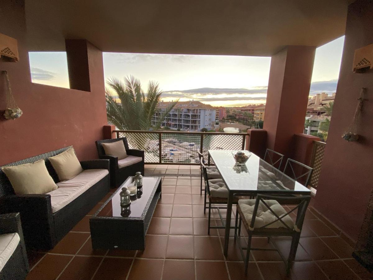 Apartamento Con Terraza Sobre La Marina De Sotogrande São Roque Exterior foto