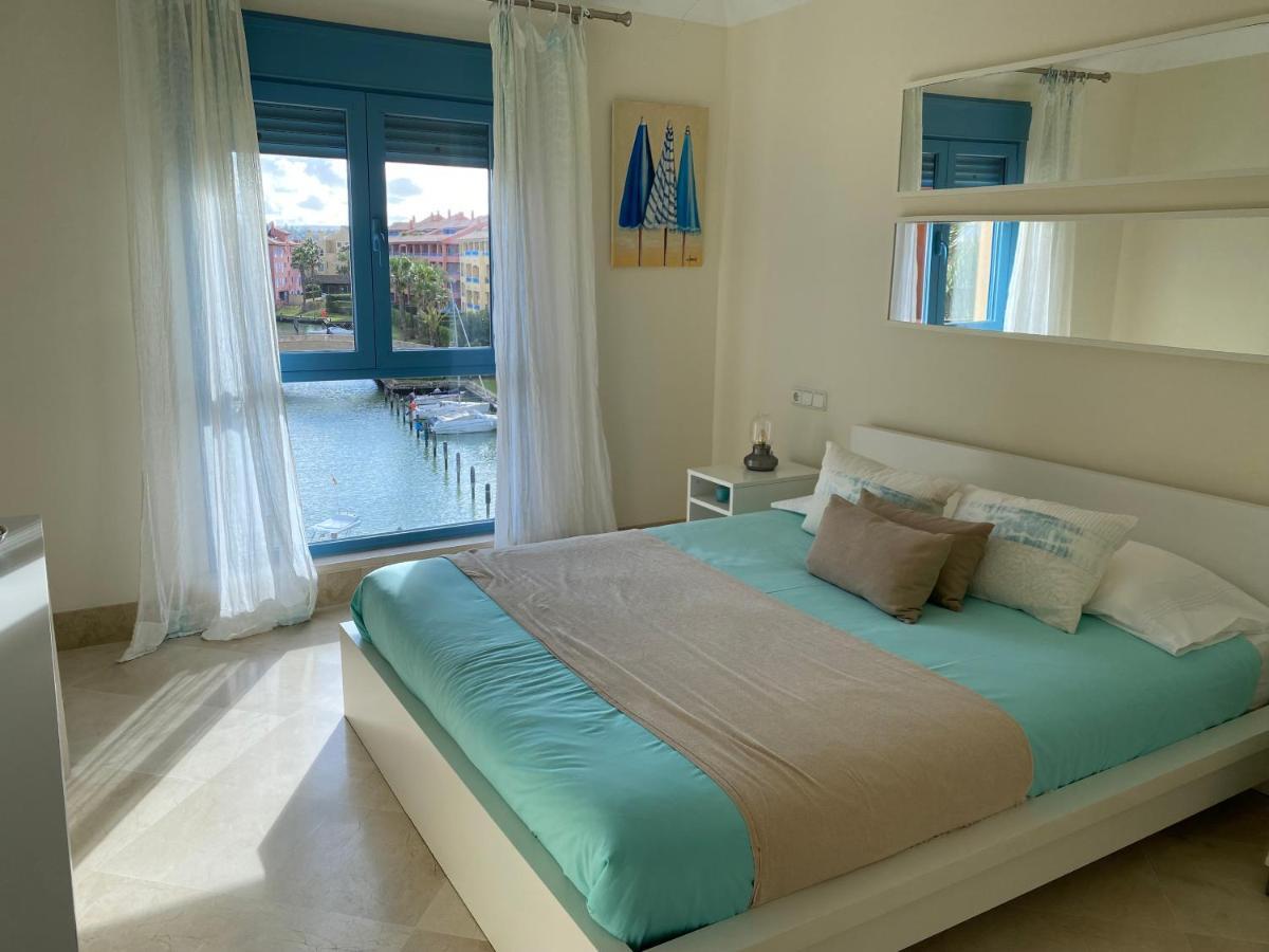 Apartamento Con Terraza Sobre La Marina De Sotogrande São Roque Exterior foto